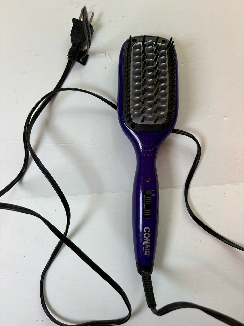 CONAIR Smooth & Straightening Brush Purple